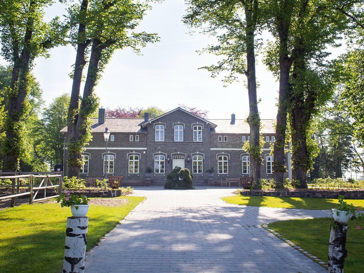 Herrenhaus Gut Neuruppersdorf Timmendorfer Strand Eksteriør billede